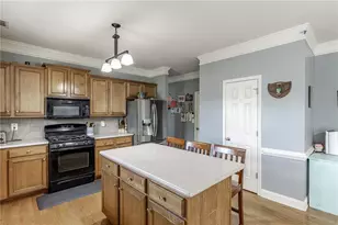 820 Sapphire Ln, Sugar Hill, GA 30518 - Photo 11