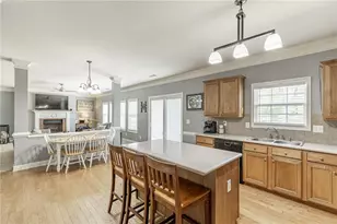 820 Sapphire Ln, Sugar Hill, GA 30518 - Photo 13