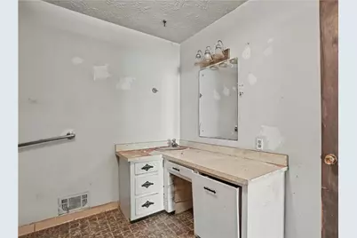 9218 Westview Drive SW, Covington, GA 30014 - Photo 17