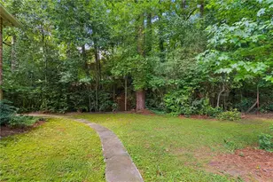 1744 Reindeer Dr NE, Atlanta, GA 30329 - Photo 29