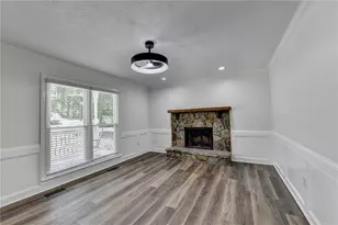 1530 Plunketts Rd, Buford, GA 30519 - Photo 15