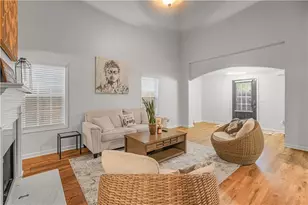 2190 Copper Trail Ln, Buford, GA 30519 - Photo 3