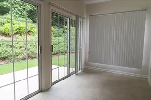 6372 Rockpoint Ln, Hoschton, GA 30548 - Photo 15