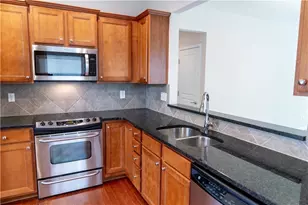6372 Rockpoint Ln, Hoschton, GA 30548 - Photo 9