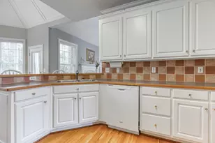 518 Mary Margaret Walk, Loganville, GA 30052 - Photo 11