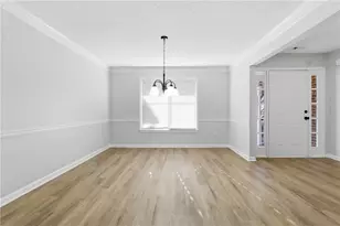 2110 Meadow View Ct, Grayson, GA 30017 - Photo 7