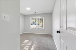 2110 Meadow View Ct, Grayson, GA 30017 - Photo 11