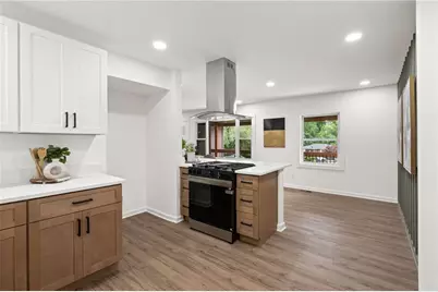2749 Lincoln Court NW, Atlanta, GA 30318 - Photo 5
