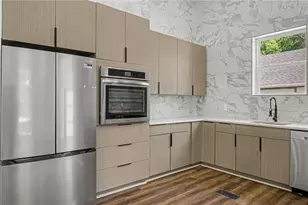 1073 Mayson Turner Rd NW, Atlanta, GA 30314 - Photo 13