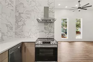 1073 Mayson Turner Rd NW, Atlanta, GA 30314 - Photo 15