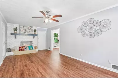 889 Valley Creek Drive, Stone Mountain, GA 30083 - Photo 15