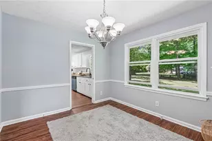 889 Valley Creek Dr, Stone Mountain, GA 30083 - Photo 7