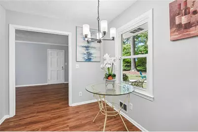 889 Valley Creek Drive, Stone Mountain, GA 30083 - Photo 13