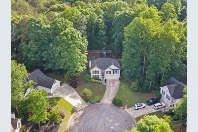 6040 Ashwood Court, Cumming, GA 30028 - Photo 3