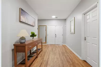1070 Mayson Turner Road NW, Atlanta, GA 30314 - Photo 5