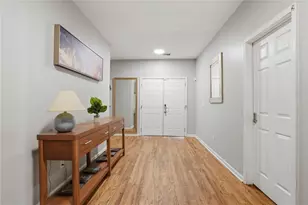 1070 Mayson Turner Rd NW, Atlanta, GA 30314 - Photo 5