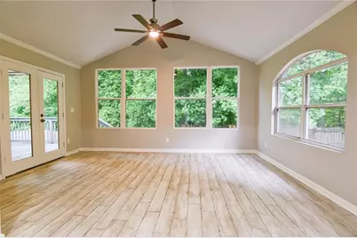 635 Garden Grove Drive, Lawrenceville, GA 30044 - Photo 13