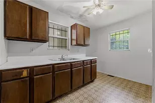 173 Starr Dr, Jonesboro, GA 30236 - Photo 9