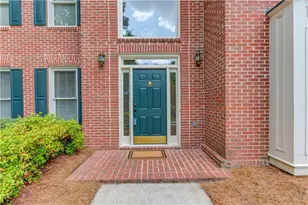 1721 Crowes Lake Ct, Lawrenceville, GA 30043 - Photo 5