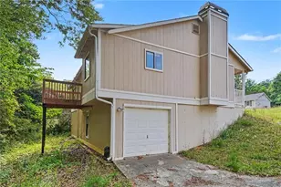 6092 Leverett Dr, Lithonia, GA 30038 - Photo 3