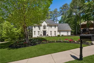 185 Chickering Lake Dr, Roswell, GA 30075 - Photo 1