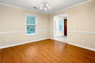 180 Foster Trace Dr, Lawrenceville, GA 30043 - Photo 7
