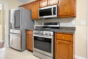 180 Foster Trace Dr, Lawrenceville, GA 30043 - Photo 5