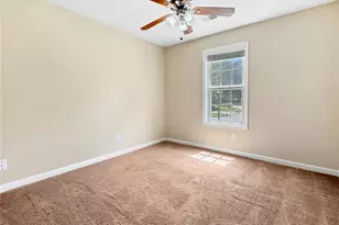 180 Foster Trace Dr, Lawrenceville, GA 30043 - Photo 9