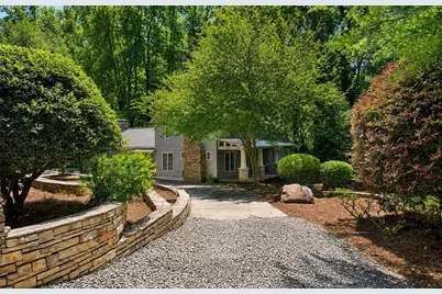 570 Crescent Road, Griffin, GA 30224 - Photo 9