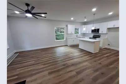 769 Carlton Street SE, Gainesville, GA 30501 - Photo 3