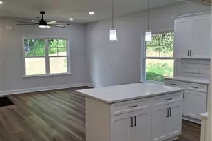 769 Carlton St SE, Gainesville, GA 30501 - Photo 3