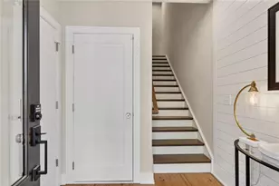 209 New St, Decatur, GA 30030 - Photo 3