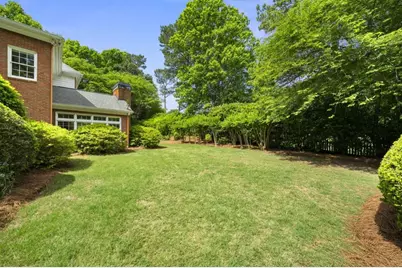 9100 Huntcliff Trace, Sandy Springs, GA 30350 - Photo 7