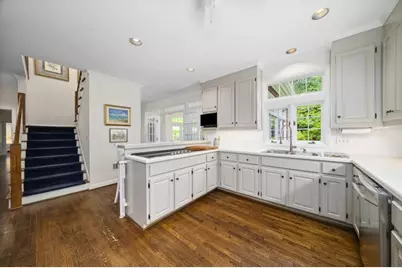 9100 Huntcliff Trace, Sandy Springs, GA 30350 - Photo 5