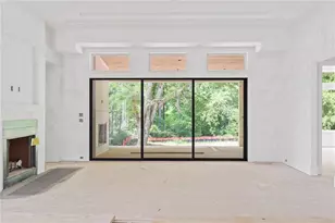 10910 Woodstock Rd, Roswell, GA 30075 - Photo 9