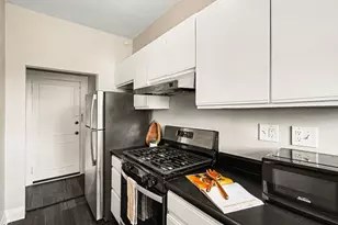 21 Peachtree Memorial Dr NW, Atlanta, GA 30309 - Photo 19