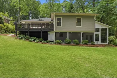 1850 Fern Creek Lane NE, Atlanta, GA 30329 - Photo 7