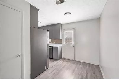1007 New Lacy Street #8, Monroe, GA 30655 - Photo 5