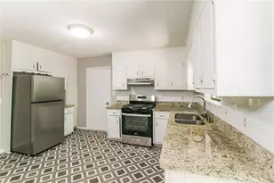 6957 Cedar Hill Ct, Riverdale, GA 30296 - Photo 5