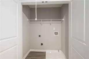2826 Laurel Ridge Cir, East Point, GA 30344 - Photo 15