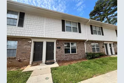 16 Villa Court SE, Smyrna, GA 30080 - Photo 1