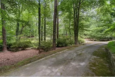 1340 W Garmon Road, Sandy Springs, GA 30327 - Photo 19