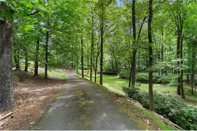 1340 W Garmon Road, Sandy Springs, GA 30327 - Photo 9