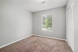 4406 Blackbirch Ln, Decatur, GA 30034 - Photo 9