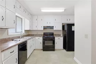 2612 Hewatt Rd, Snellville, GA 30039 - Photo 15