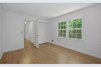92 Brandon Ridge Drive, Sandy Springs, GA 30328 - Photo 21