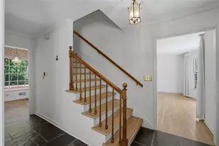 92 Brandon Ridge Dr, Sandy Springs, GA 30328 - Photo 3