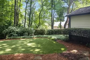 4989 Kings Wood Dr NE, Roswell, GA 30075 - Photo 3