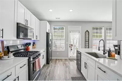5301 Paramount View Way, Sugar Hill, GA 30518 - Photo 13