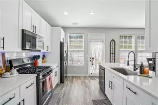 5301 Paramount View Way, Sugar Hill, GA 30518 - Photo 13